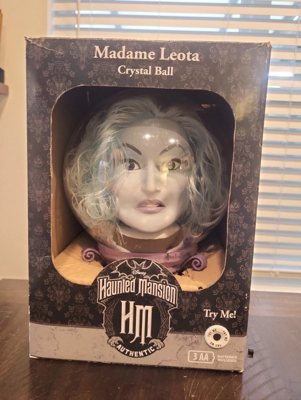 Disney Haunted Mansion Madame Leota Crystal Ball Motion Sensor Animatronic